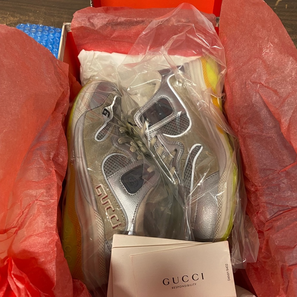Authentic Gucci sneaker